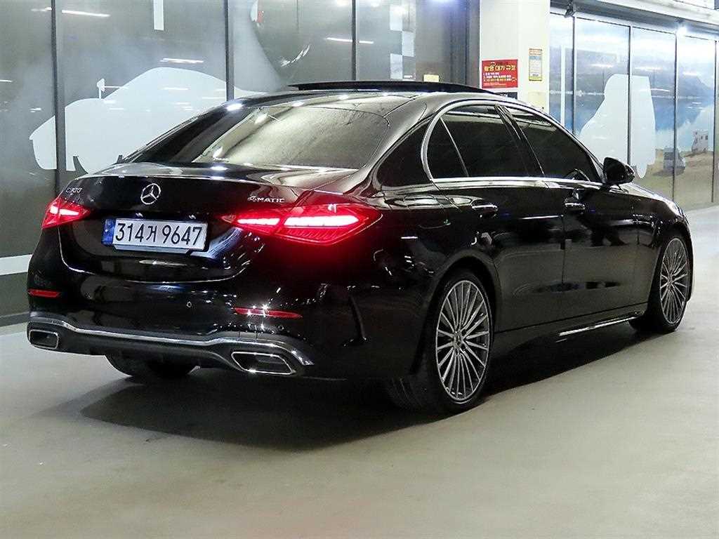 Mercedes Benz C Class - Vista 4