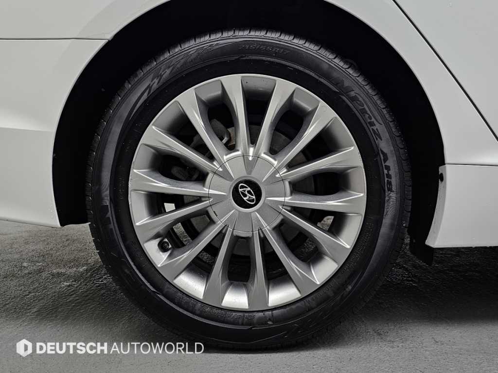 HYUNDAI Sonata - Vista 5