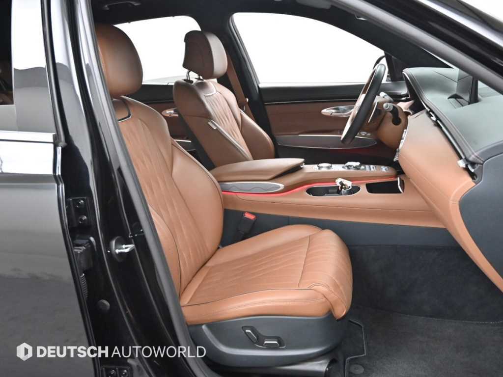 Genesis GV70 - Vista 10