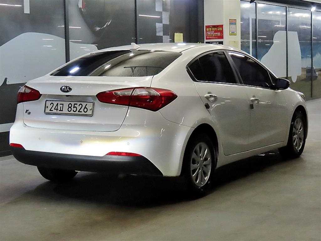 KIA K3 - Vista 4