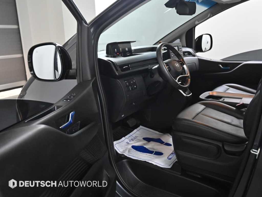 HYUNDAI Staria - Vista 11