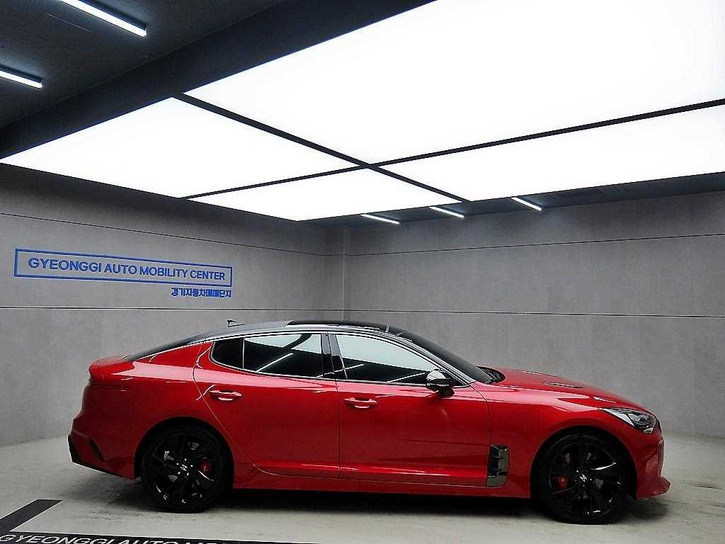 KIA Stinger - Vista 2