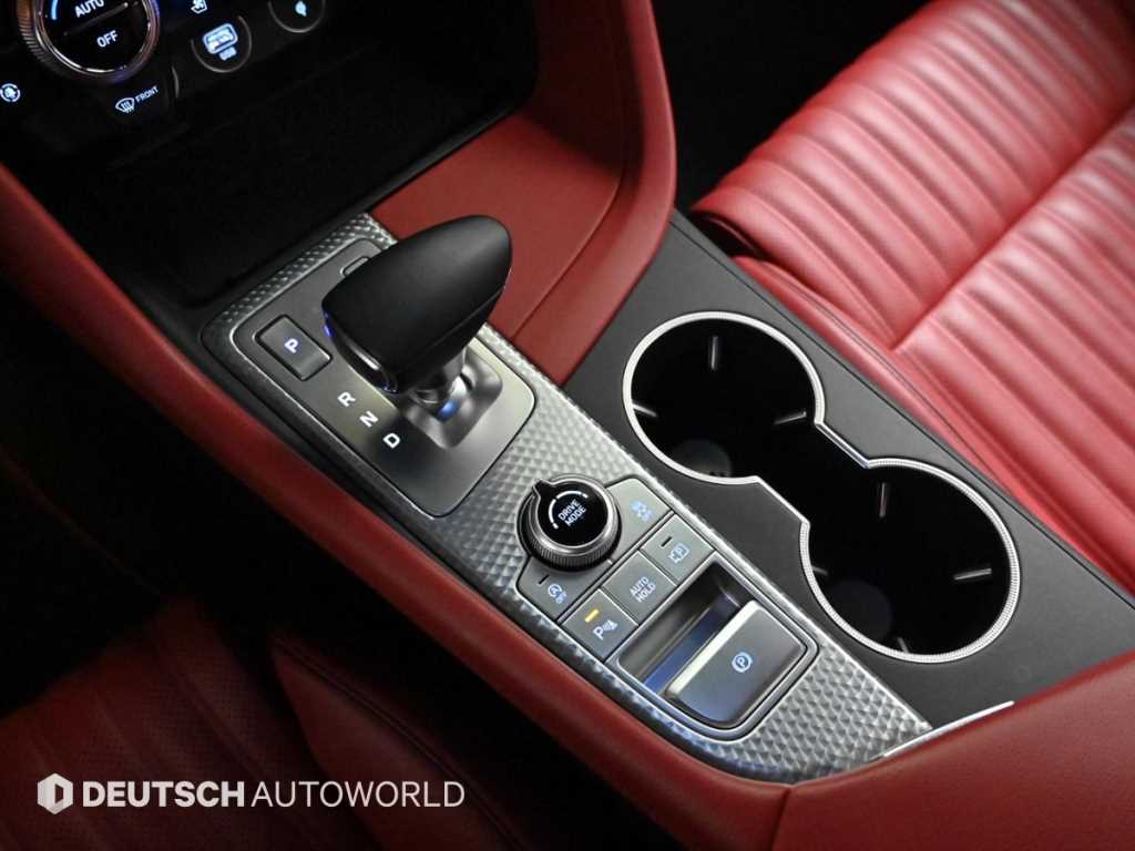 Genesis G70 - Vista 9