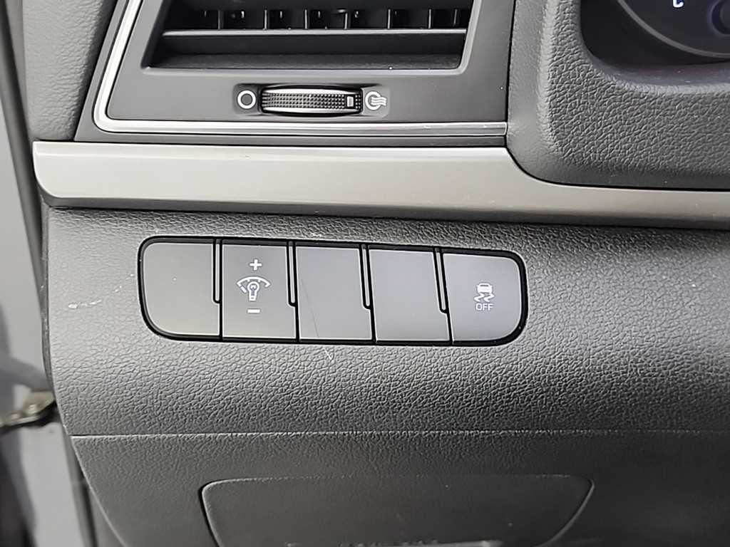 HYUNDAI Avante 2017 Gris - Importación desde Corea - HF Imports Iquique - Foto 15