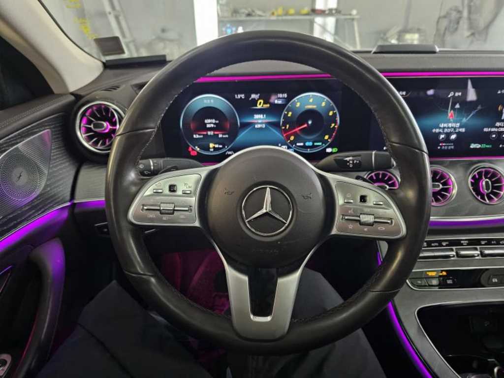 Mercedes Benz CLS Class - Vista 6