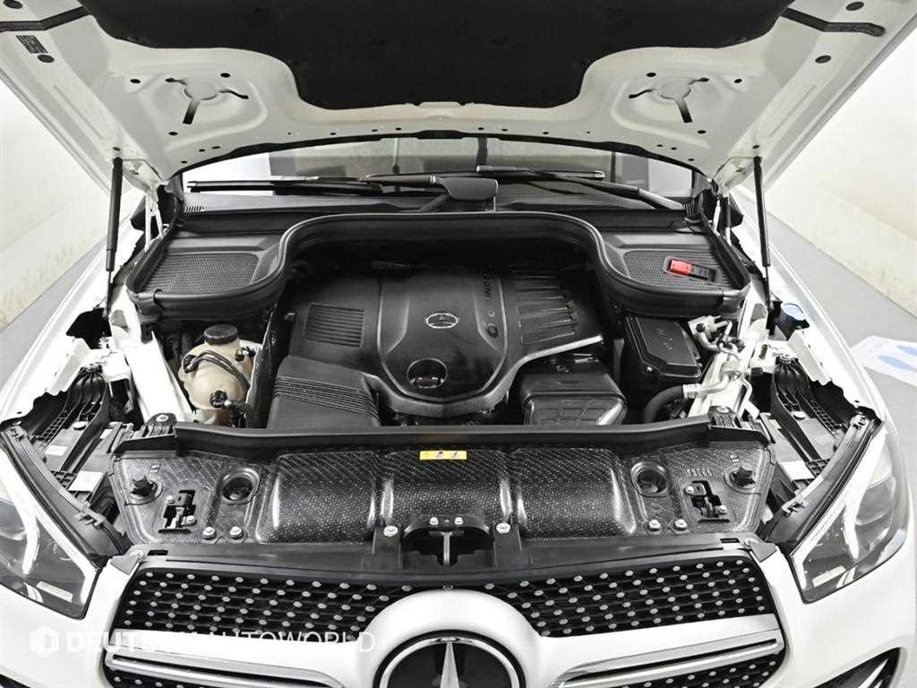 Mercedes Benz GLE Class - Vista 6