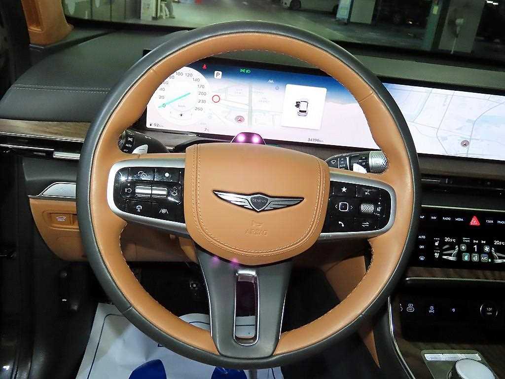 Genesis GV80 - Vista 8