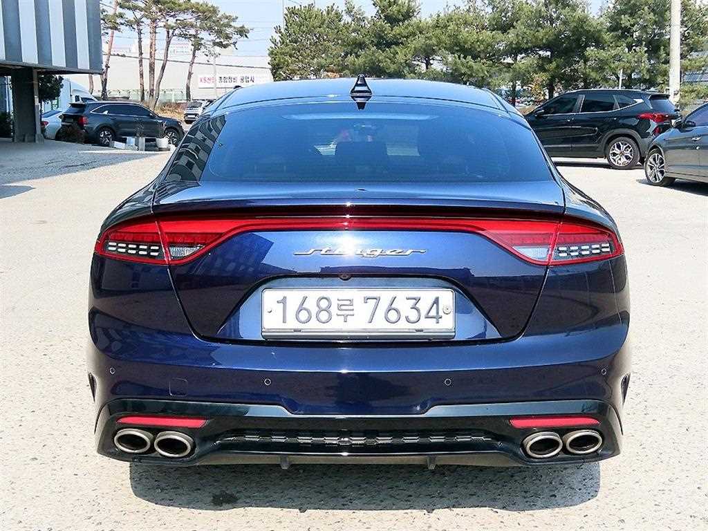 KIA Stinger - Vista 4