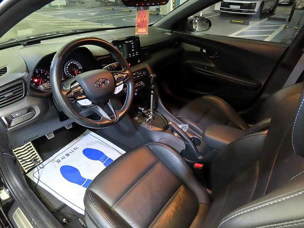 HYUNDAI Veloster - Vista 10