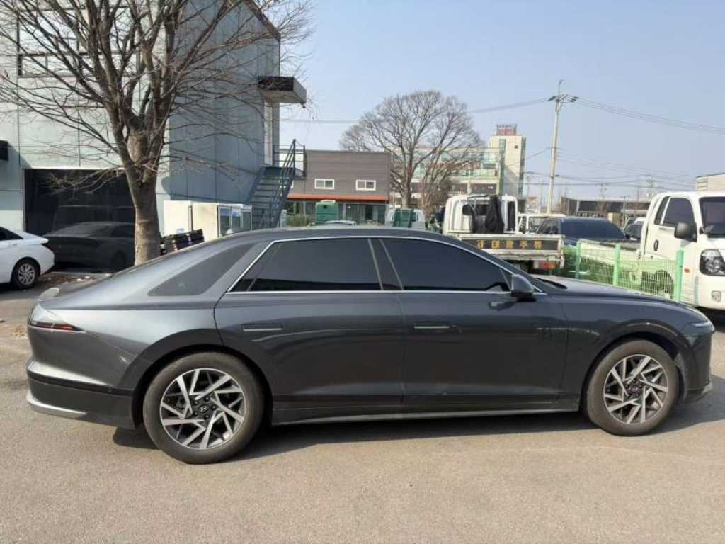 HYUNDAI Grandeur - Vista 4