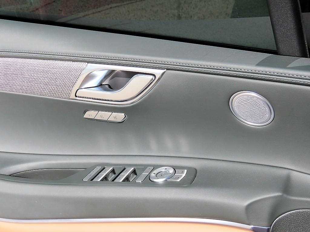 Genesis GV80 - Vista 12