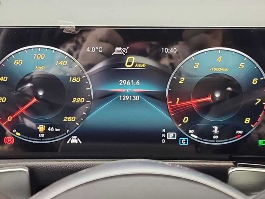 Mercedes Benz GLB Class - Vista 6