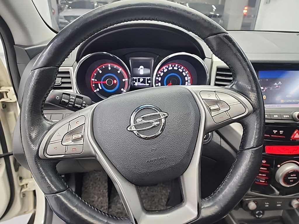 Ssangyong Tivoli - Vista 9