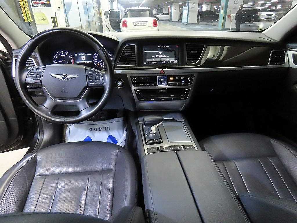 Genesis G80 - Vista 10