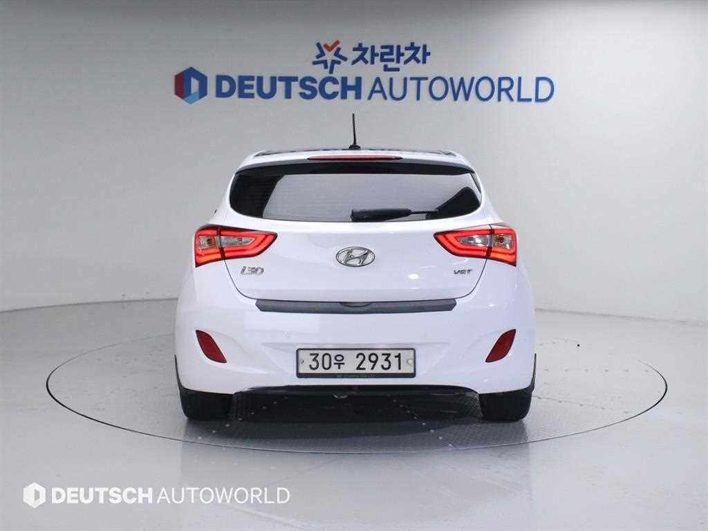 HYUNDAI i30 - Vista 5