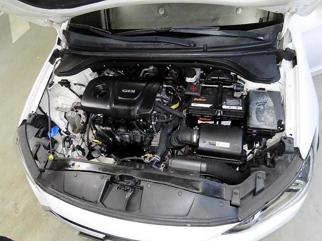 HYUNDAI Avante 2016 Blanco - Importación desde Corea - HF Imports Iquique - Foto 18