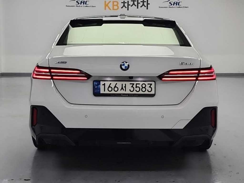 BMW 5 Series - Vista 3