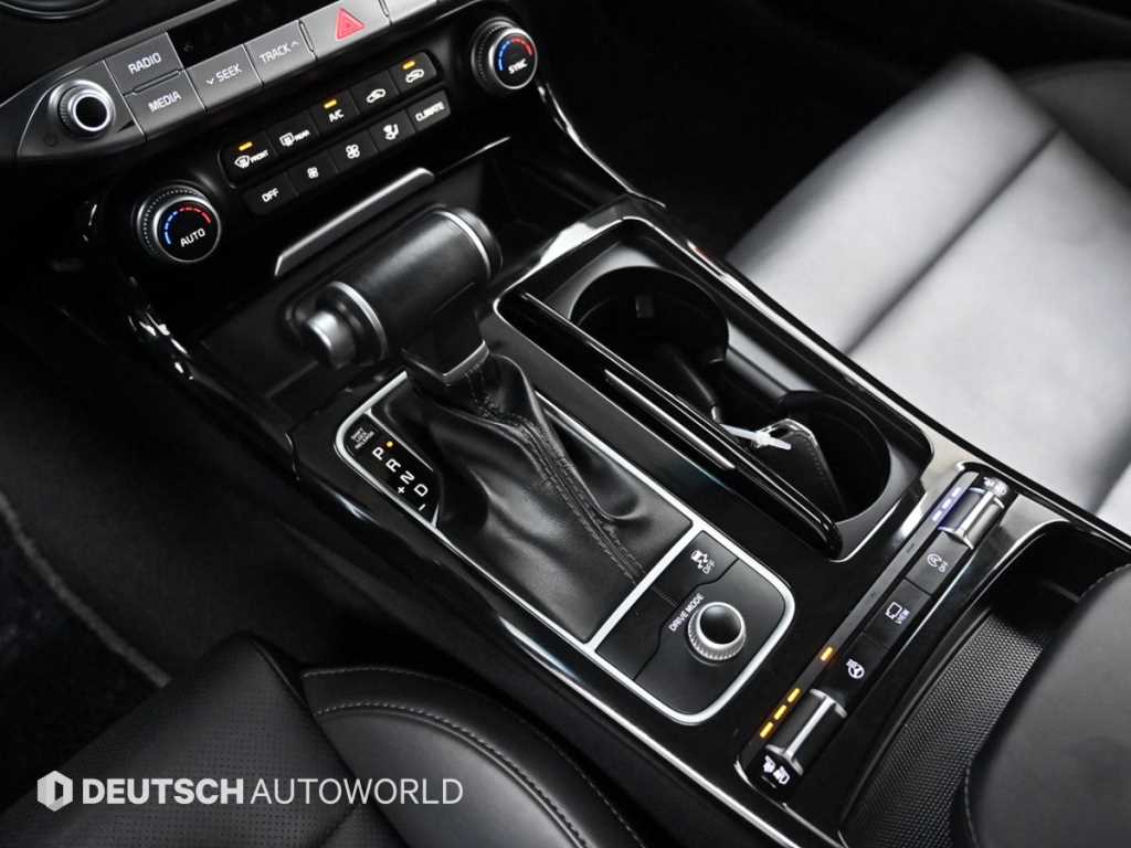 KIA Stinger - Vista 9