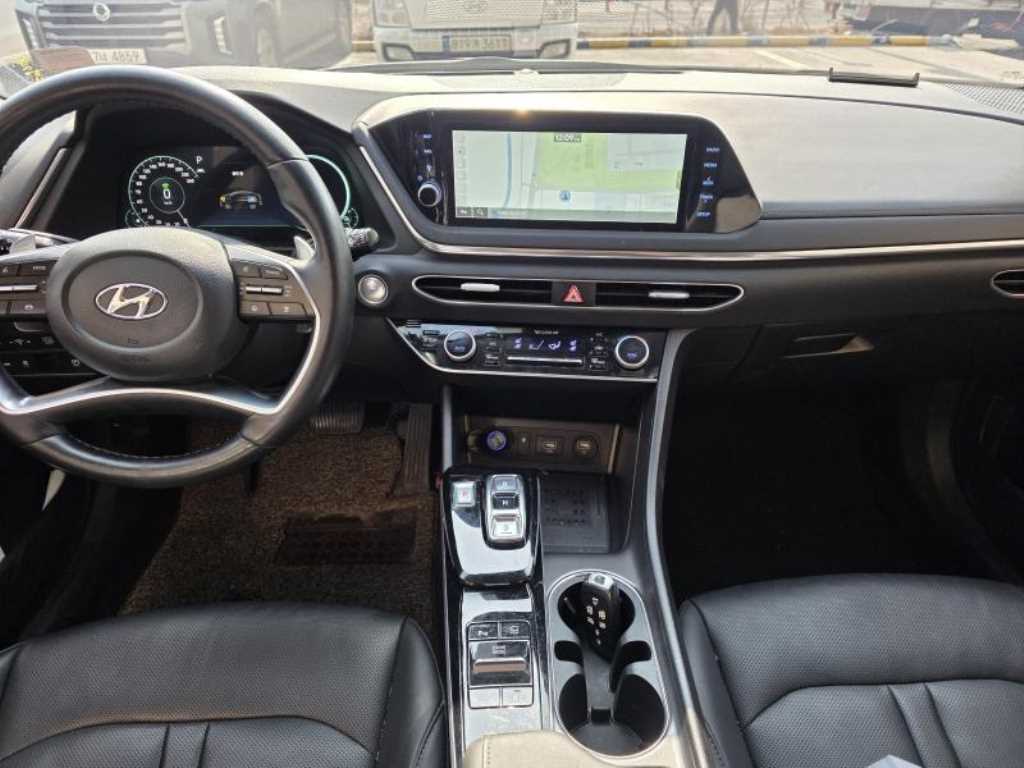 HYUNDAI Sonata - Vista 10