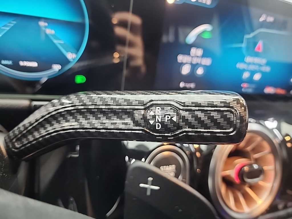 Mercedes Benz EQA - Vista 8