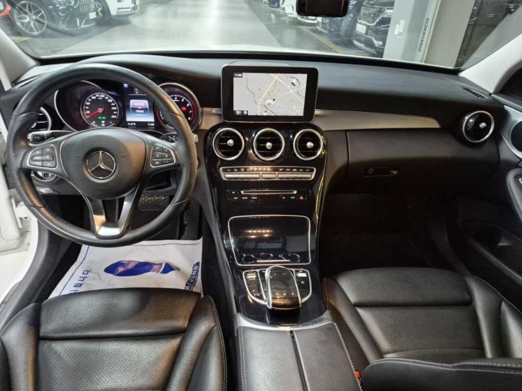 Mercedes Benz C Class - Vista 7