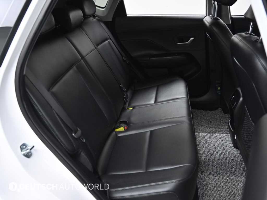 HYUNDAI Kona - Vista 12