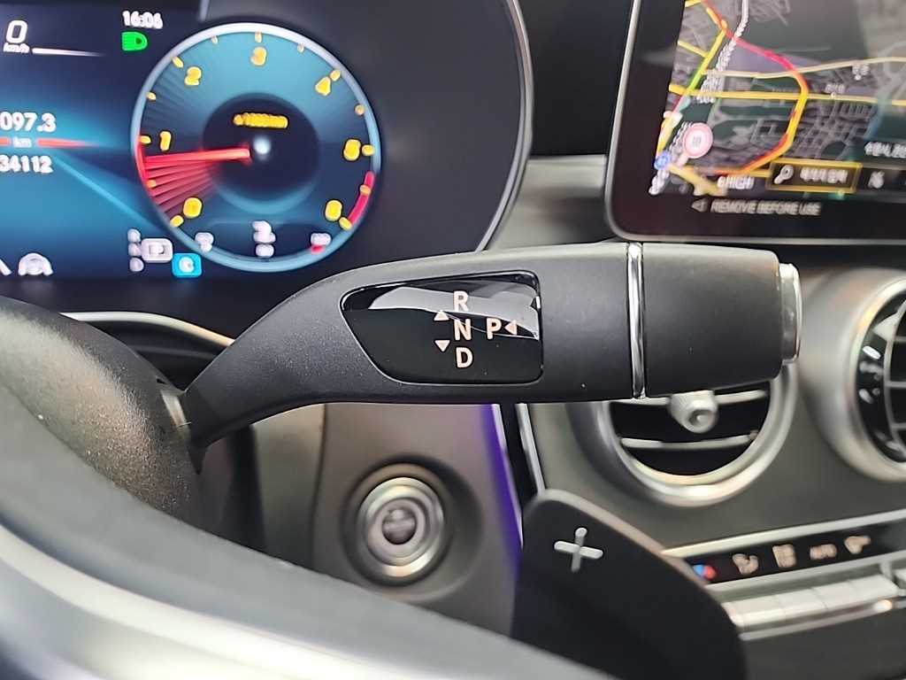 Mercedes Benz GLC Class - Vista 8