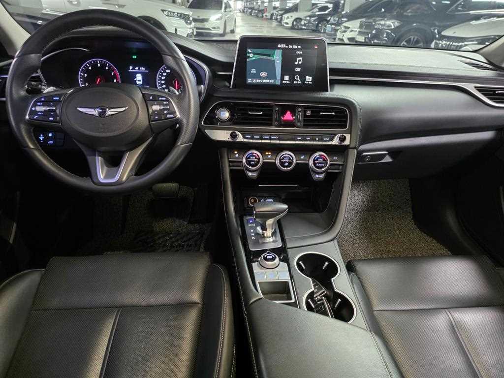 Genesis G70 - Vista 11