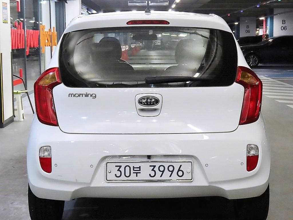 KIA Morning - Vista 5