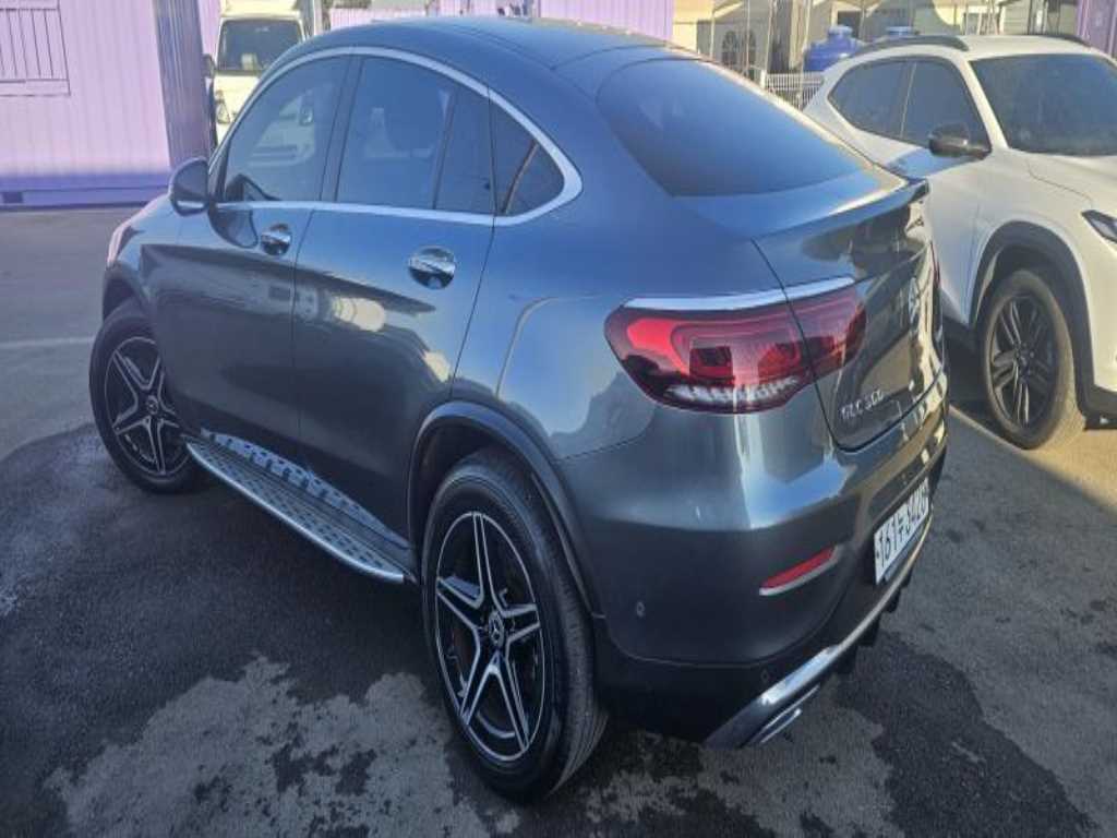 Mercedes Benz GLC Class - Vista 5