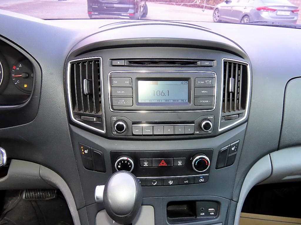 HYUNDAI Starex 2016 Gris - Importación desde Corea - HF Imports Iquique - Foto 13