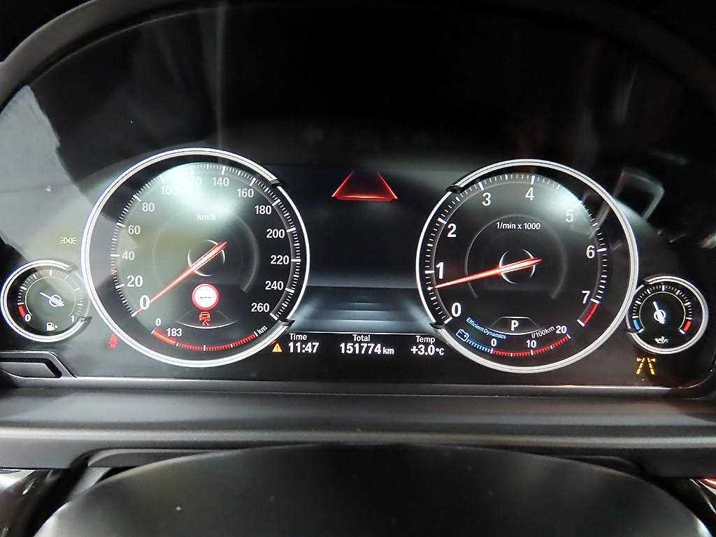 BMW 5 Series - Vista 8