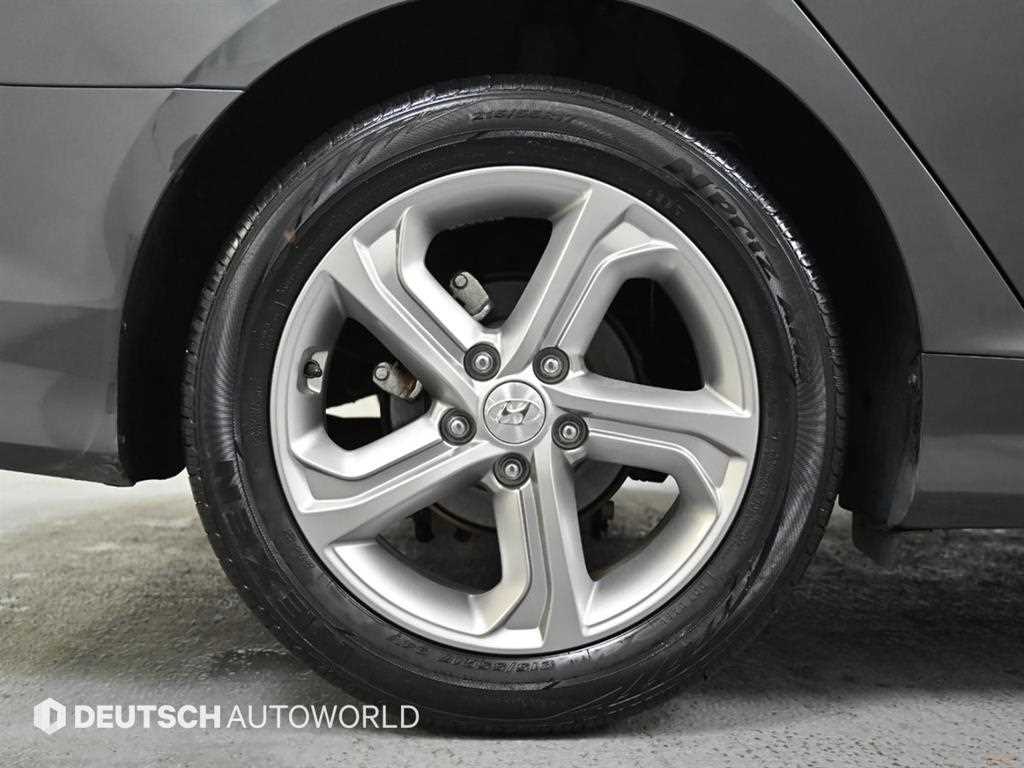 HYUNDAI Sonata - Vista 6