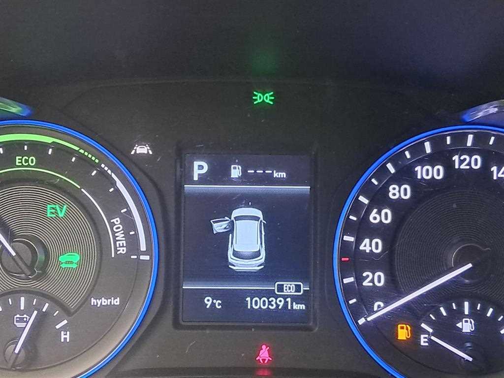 HYUNDAI Kona - Vista 8