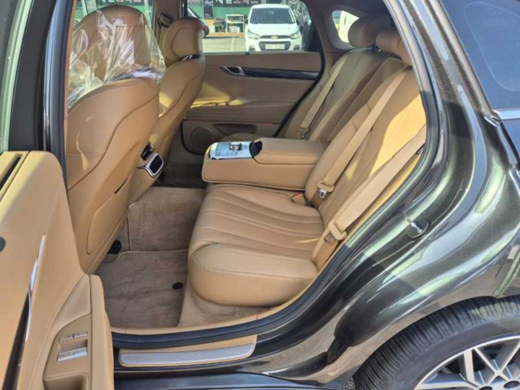 Genesis G80 - Vista 12