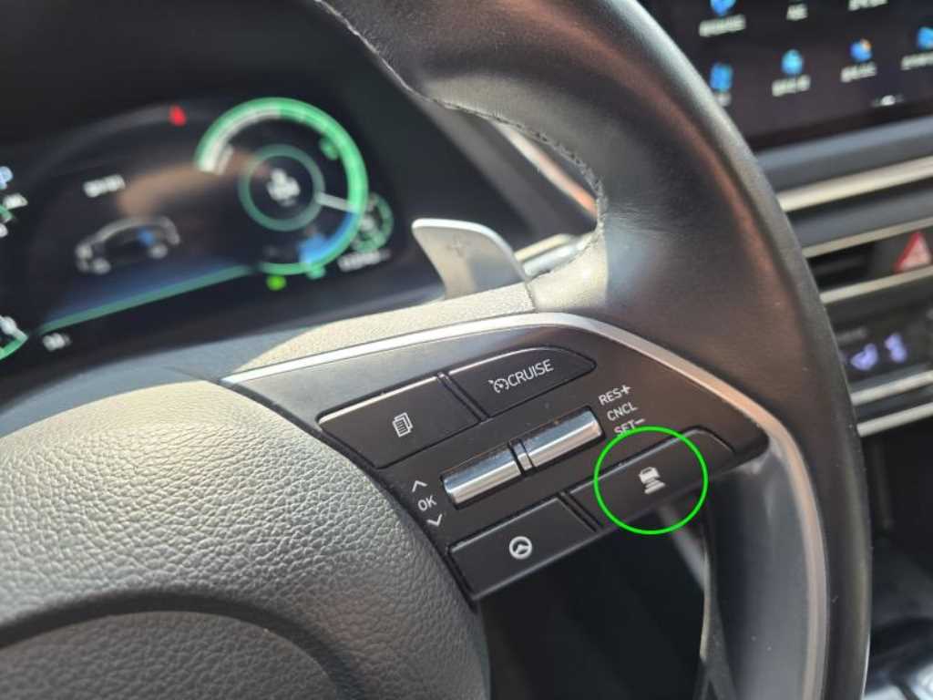 HYUNDAI Sonata - Vista 11