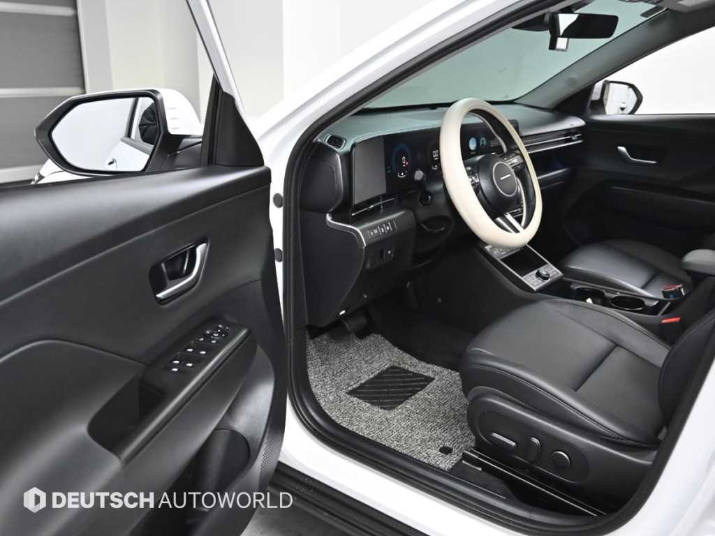 HYUNDAI Kona - Vista 11