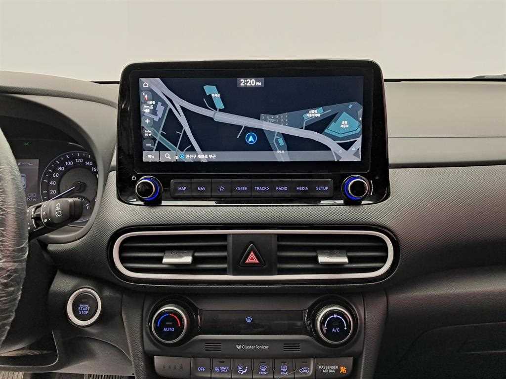 HYUNDAI Kona - Vista 9