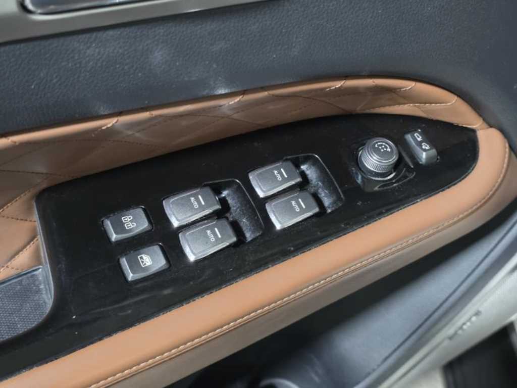 Ssangyong Rexton - Vista 12