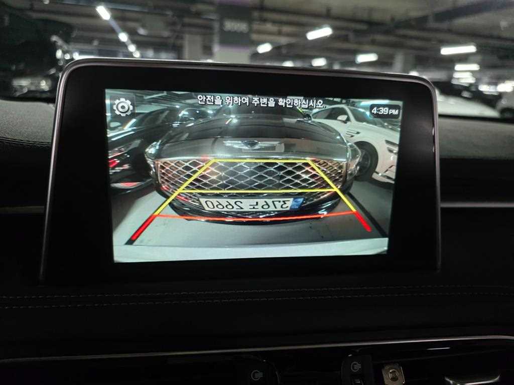 Genesis G70 - Vista 6