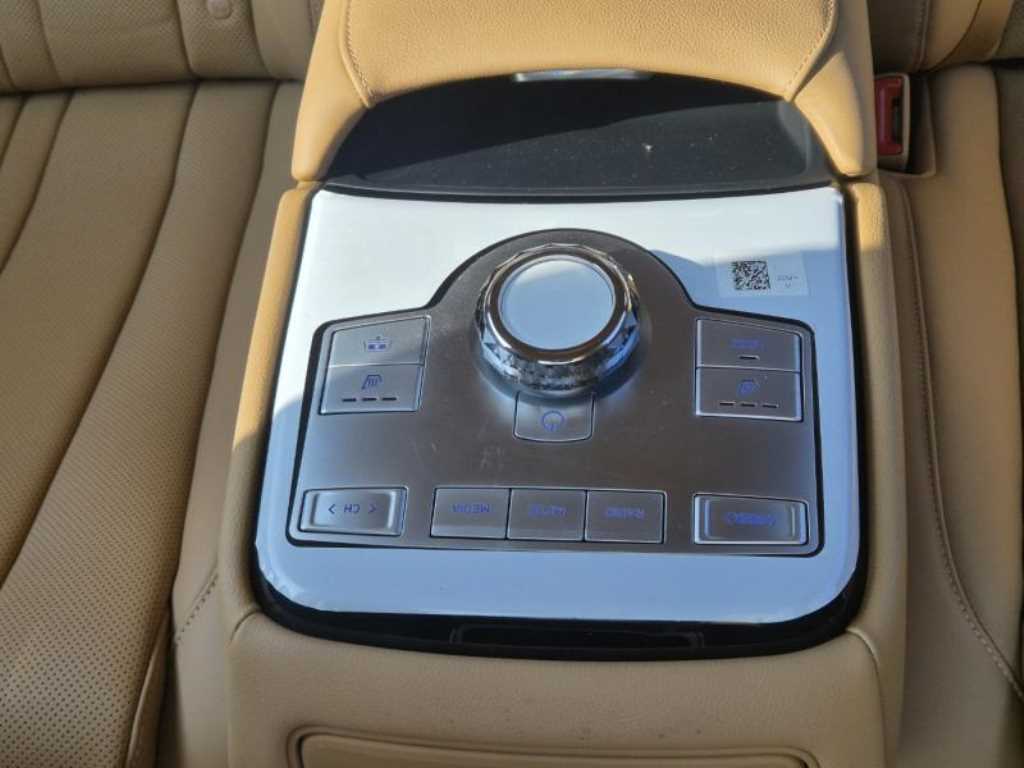 Genesis G80 - Vista 10