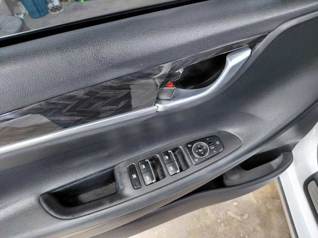 HYUNDAI Grandeur 2019 Blanco - Importación desde Corea - HF Imports Iquique - Foto 15