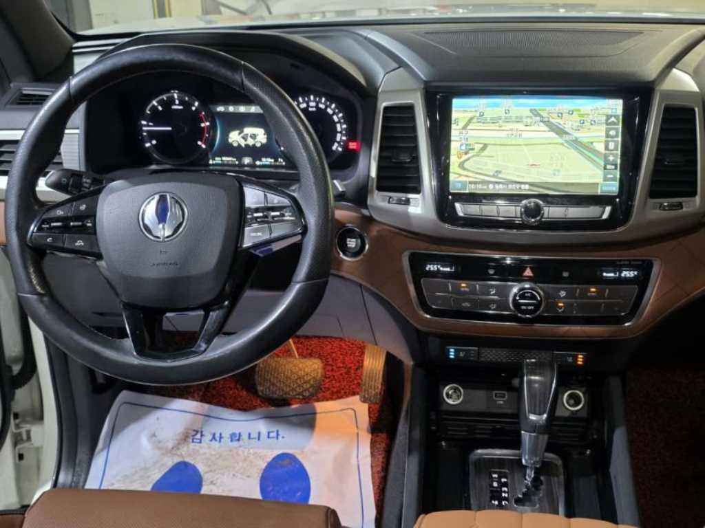 Ssangyong Rexton - Vista 10