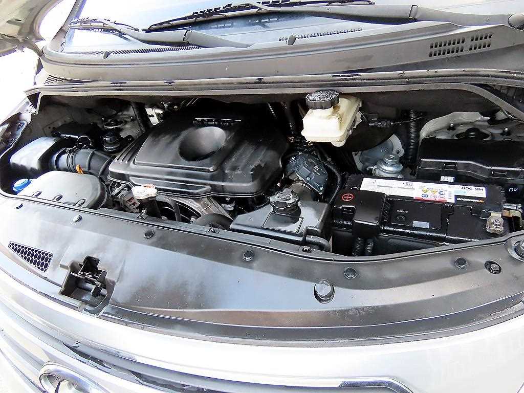 HYUNDAI Starex 2016 Gris - Importación desde Corea - HF Imports Iquique - Foto 15