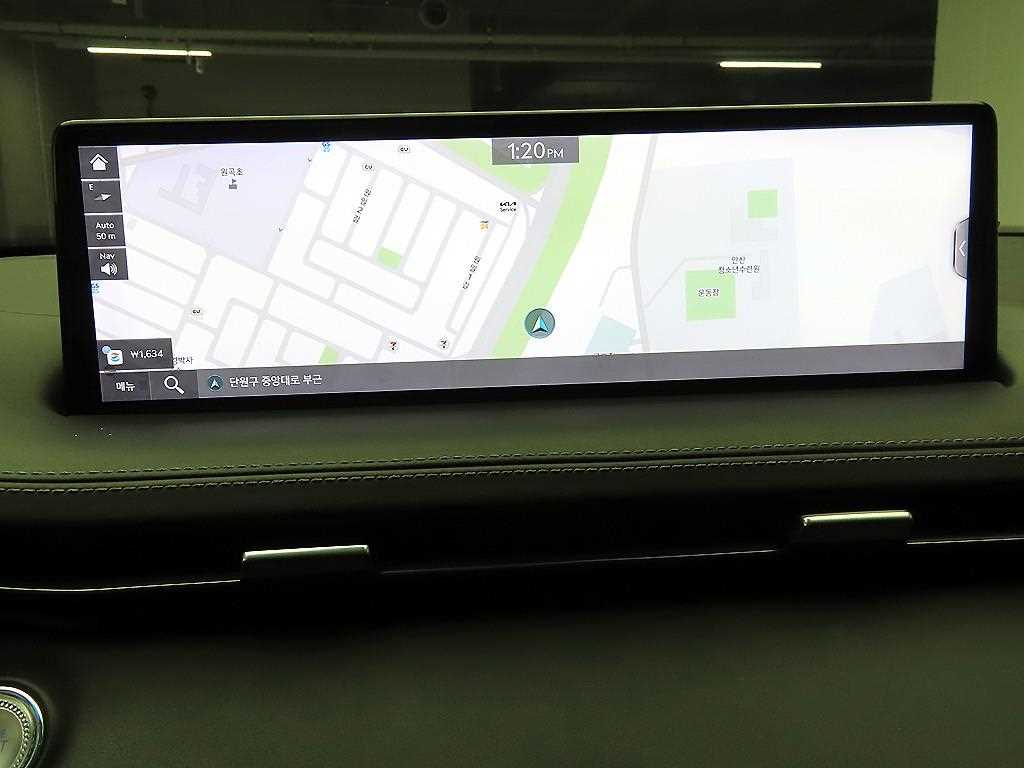 Genesis GV70 - Vista 9