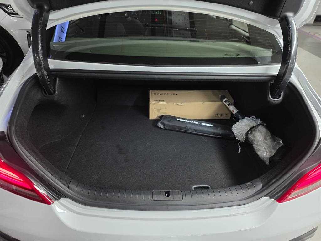 Genesis G70 2018 Blanco - Importación desde Corea - HF Imports Iquique - Foto 19