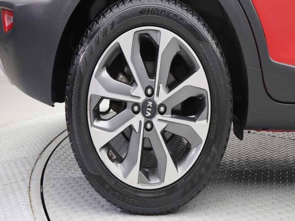 KIA Stonic - Vista 8