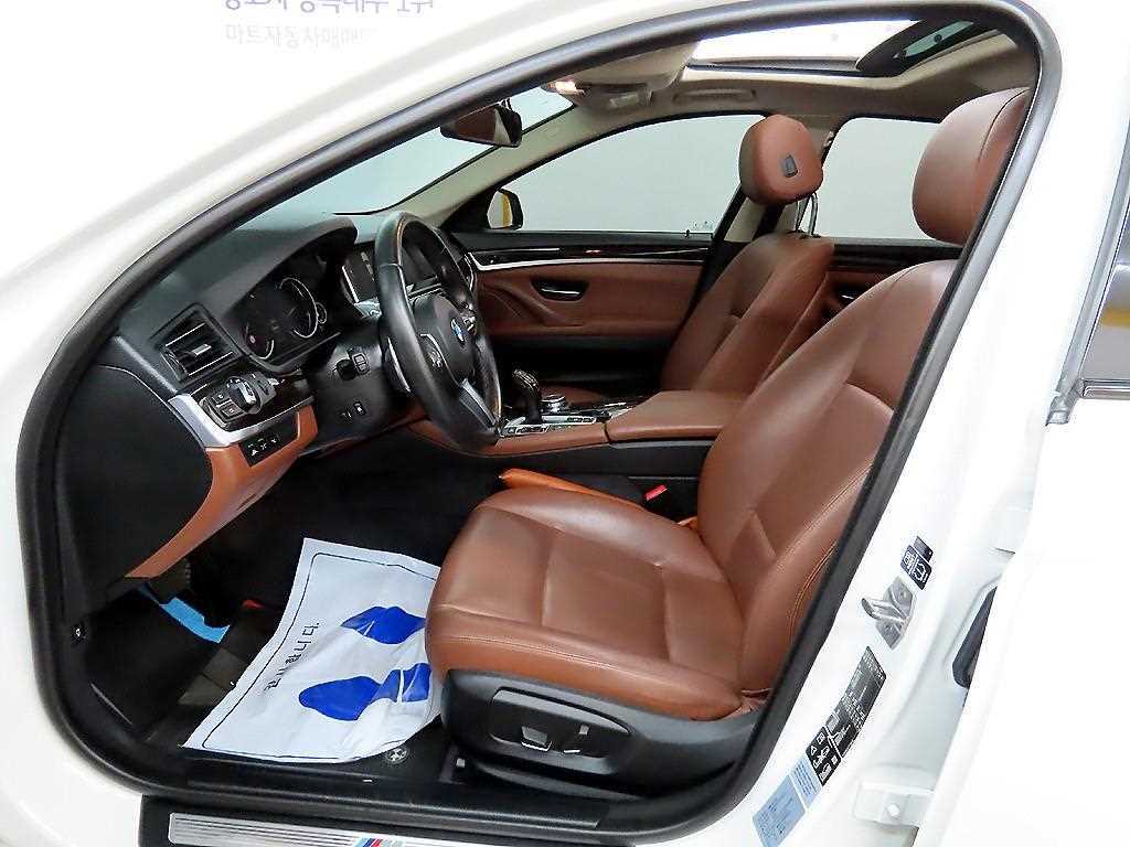 BMW 5 Series - Vista 5