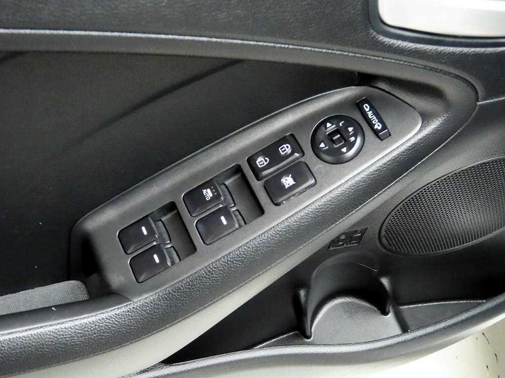 KIA K3 2013 Blanco - Importación desde Corea - HF Imports Iquique - Foto 16