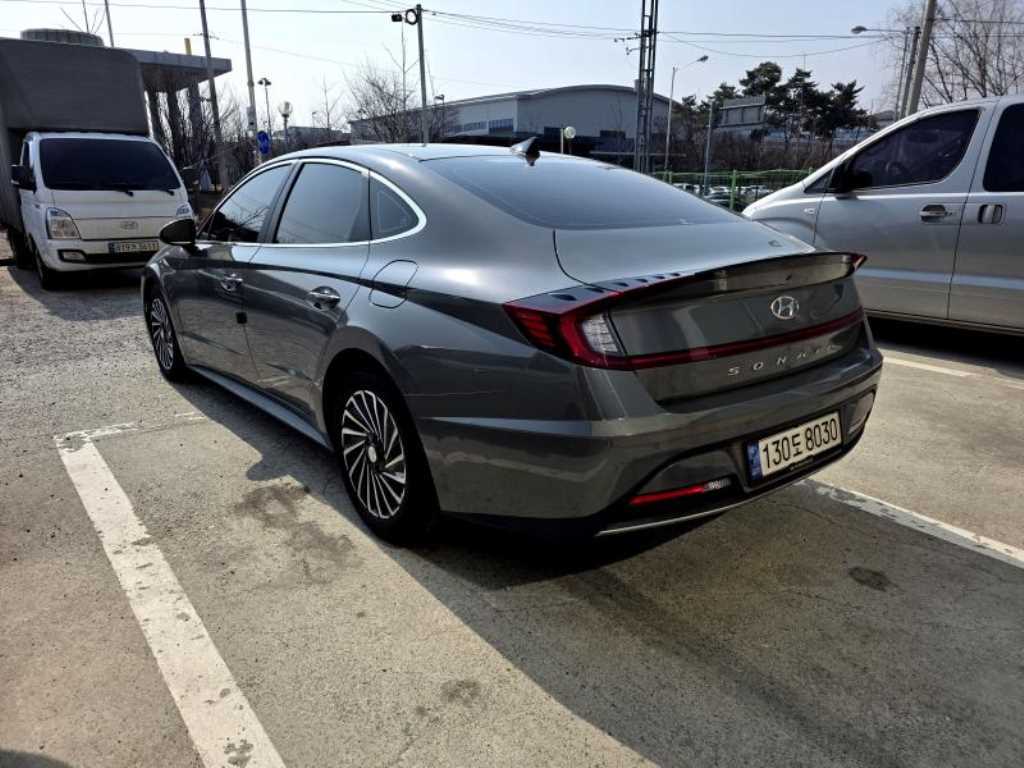 HYUNDAI Sonata - Vista 2